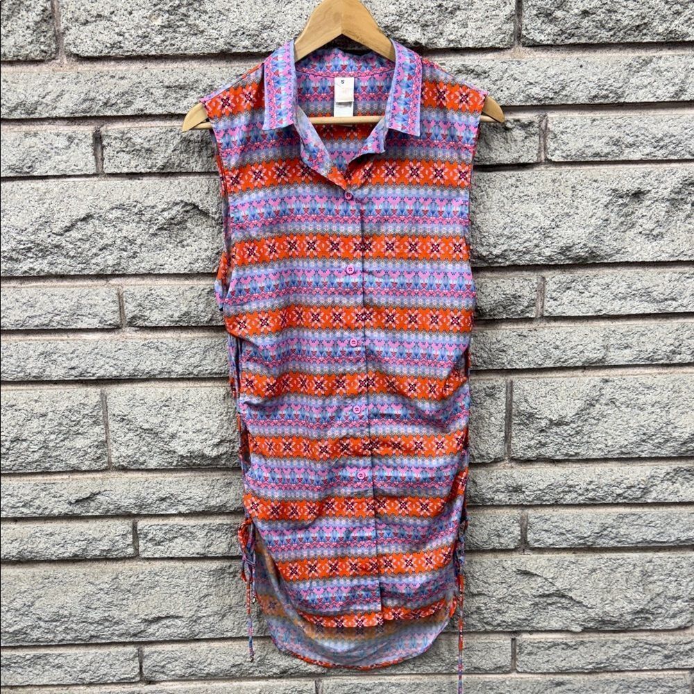 Australian Lisa Blue Colorful Sleeveless Button-Up Top